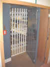 fig3-strong_room_door2.jpg (423836 bytes)